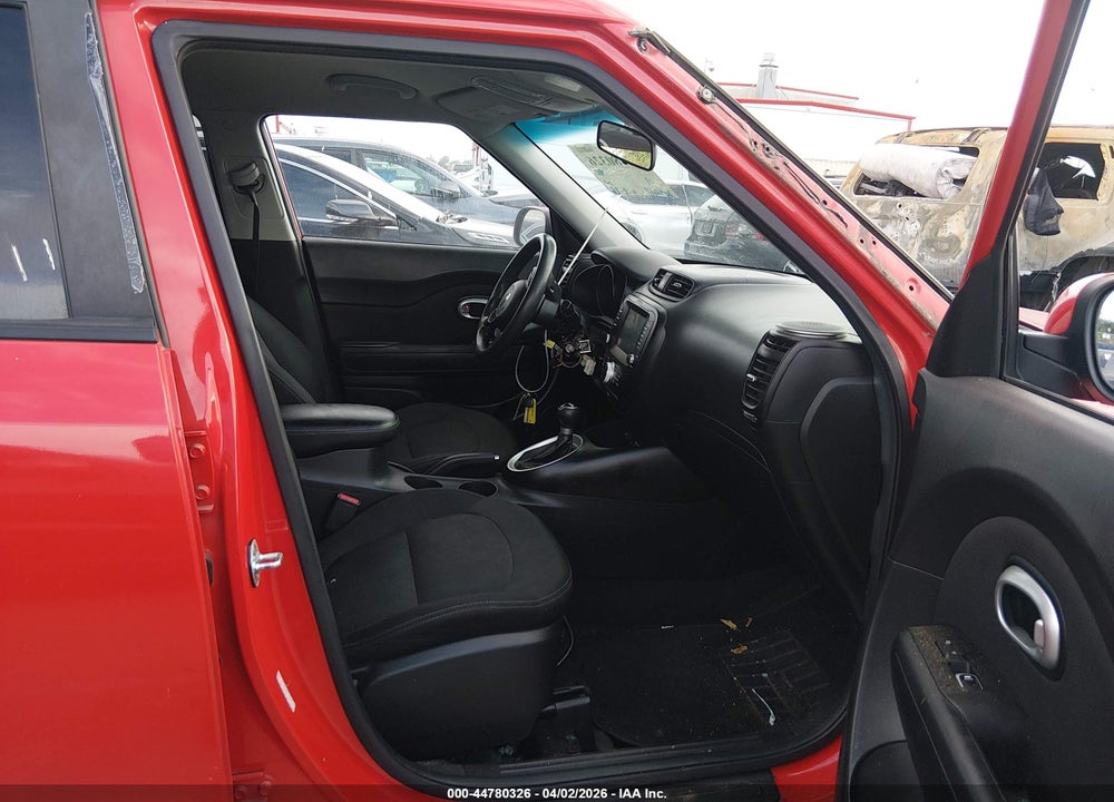 2018 KIA SOUL + VIN: KNDJP3A55J7620086