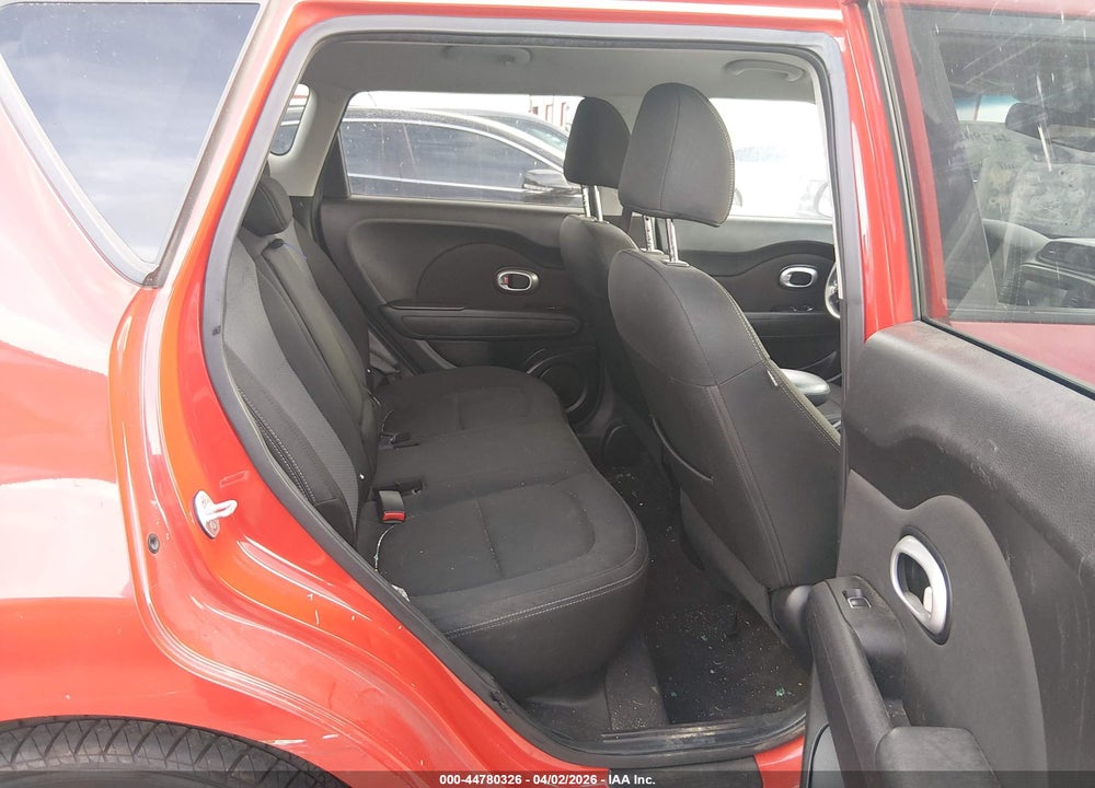 2018 KIA SOUL + VIN: KNDJP3A55J7620086