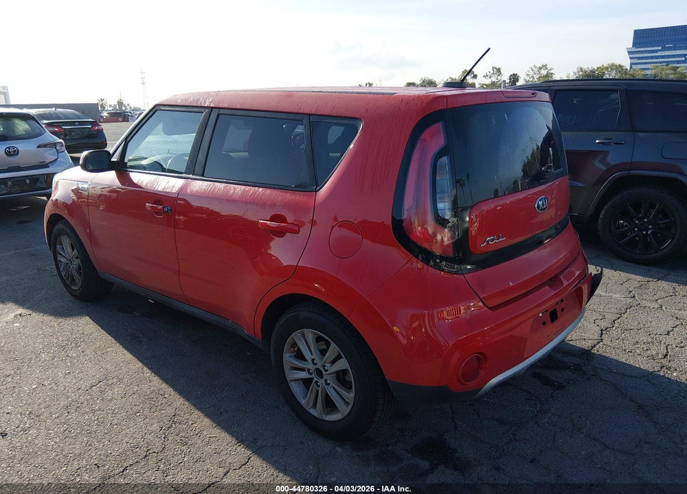 2018 KIA SOUL + VIN: KNDJP3A55J7620086