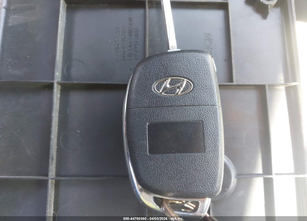 2015 HYUNDAI SONATA SE VIN: 5NPE24AF5FH194823