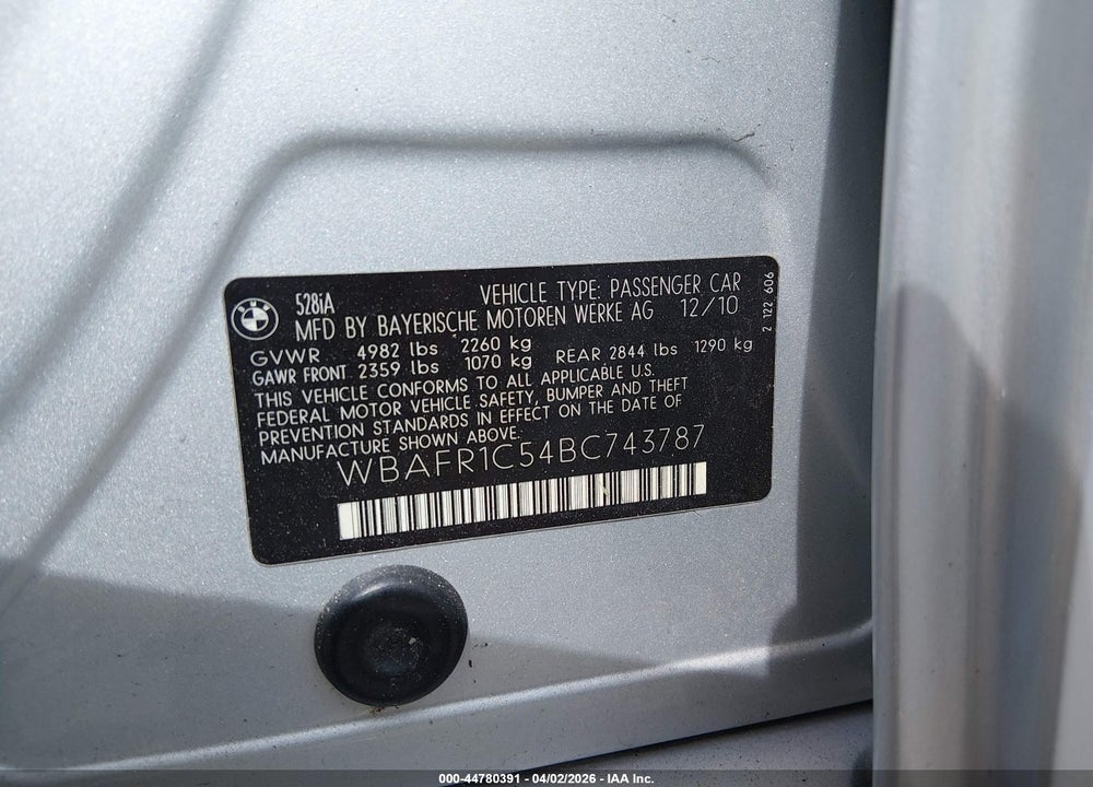 2011 BMW 528I VIN: WBAFR1C54BC743787