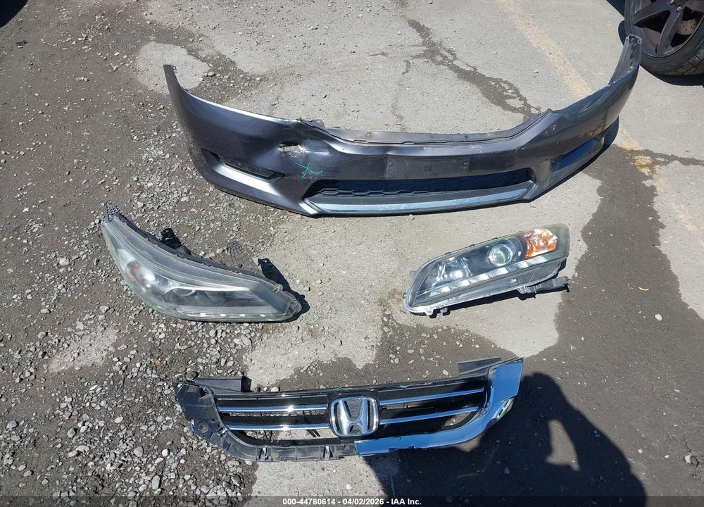 2014 HONDA ACCORD EX-L V-6 VIN: 1HGCR3F83EA013345