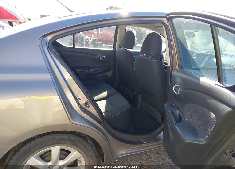 2014 NISSAN VERSA 1.6 SV VIN: 3N1CN7AP5EL864011