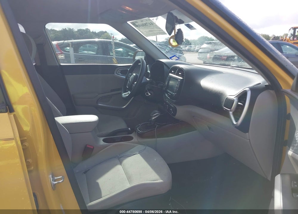 2020 KIA SOUL LX VIN: KNDJ23AUXL7077262