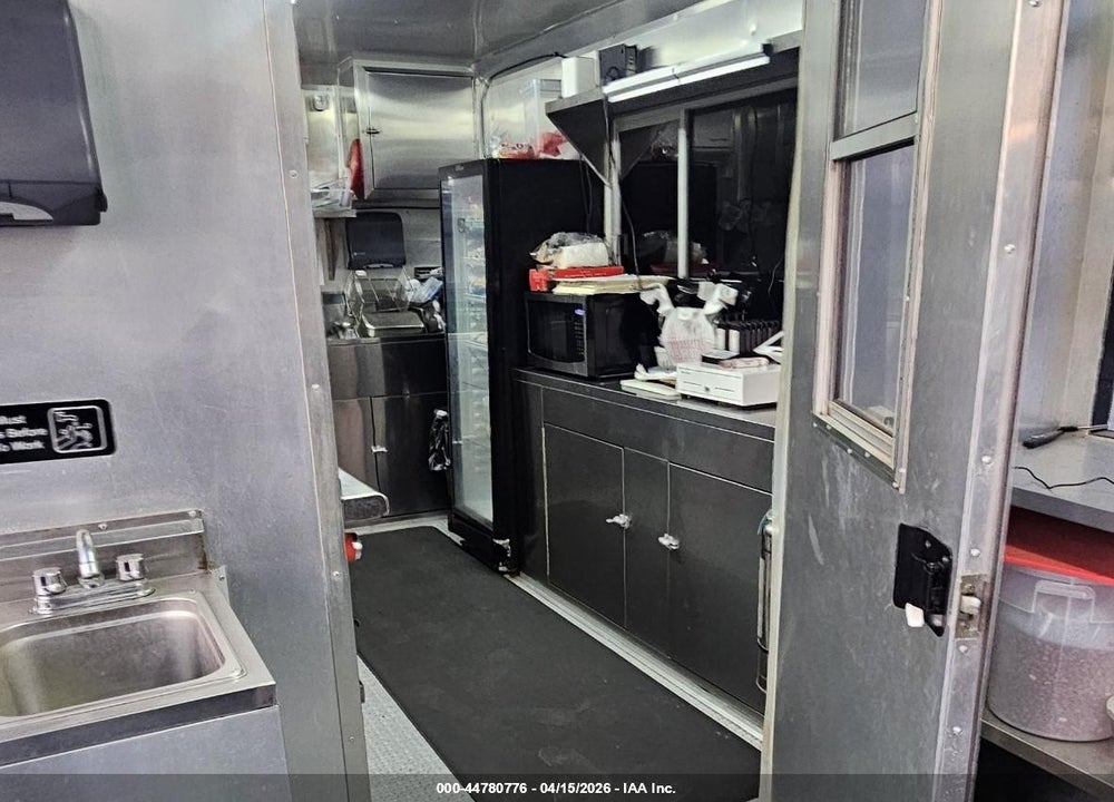 2024 LYVE UT VIN: 3J9A21G21RM094304