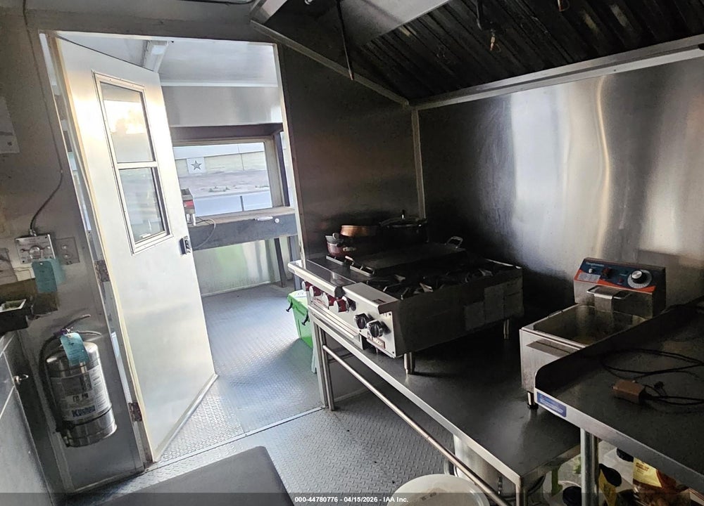 2024 LYVE UT VIN: 3J9A21G21RM094304