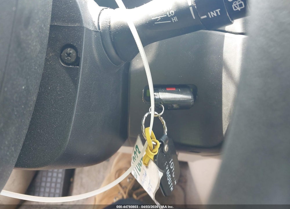 2005 TOYOTA PRIUS VIN: JTDKB20U157013484