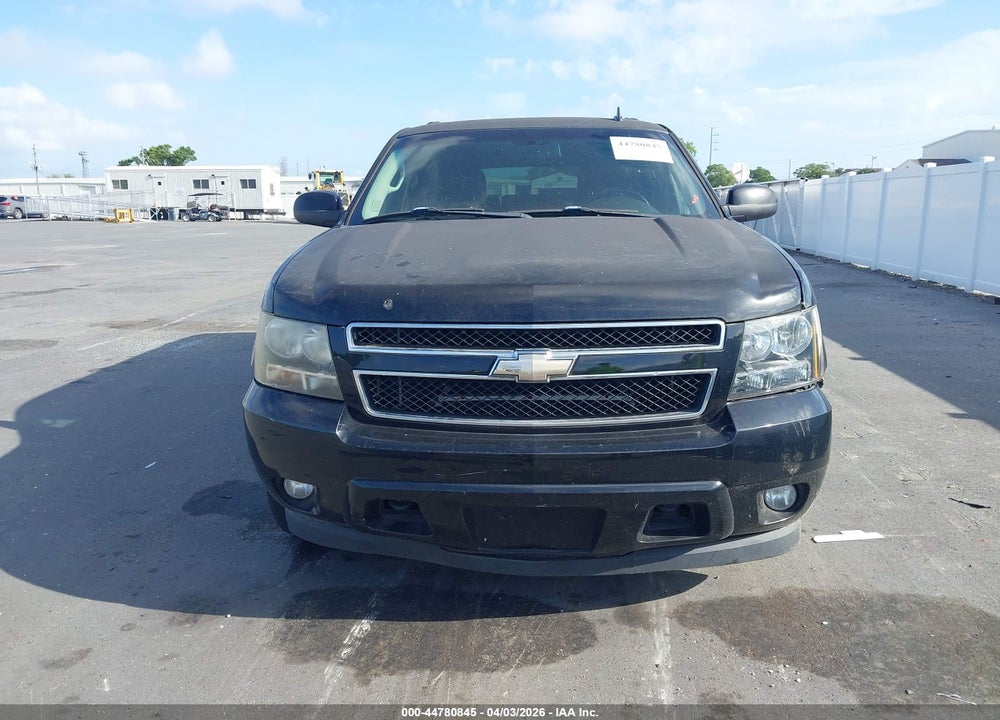 2014 CHEVROLET SUBURBAN 1500 LT VIN: 1GNSKJE71ER135934
