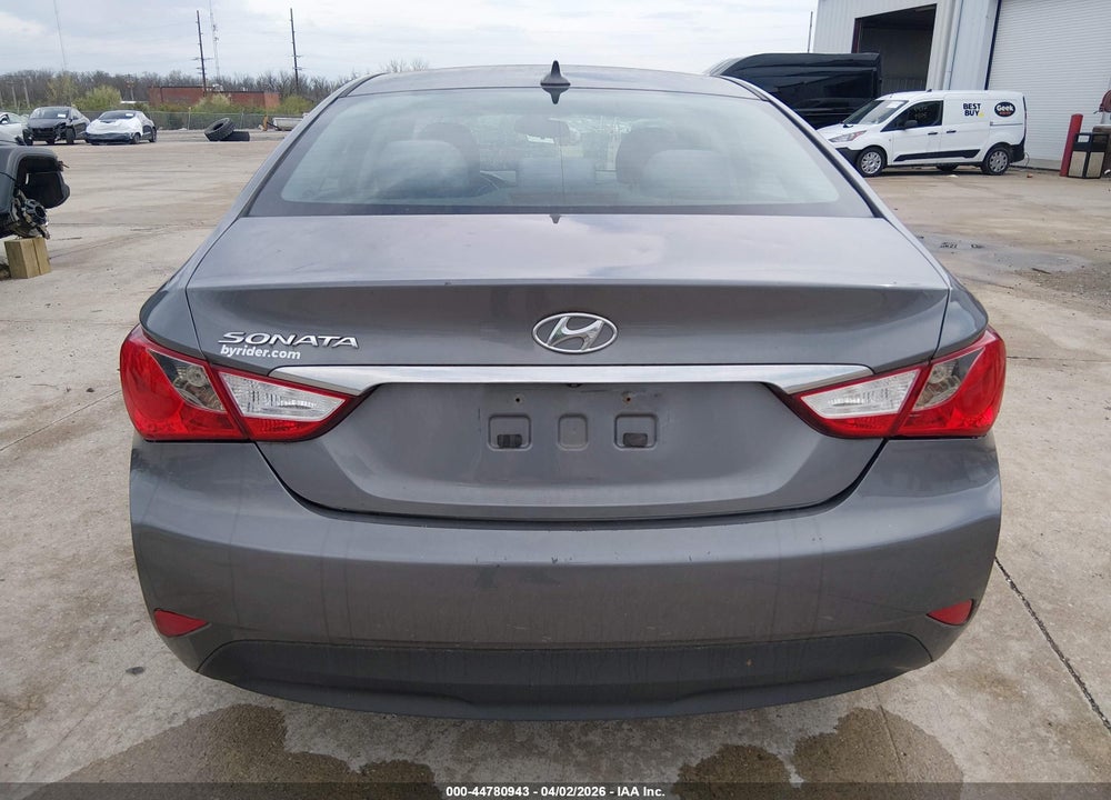 2014 HYUNDAI SONATA GLS VIN: 5NPEB4AC0EH832223