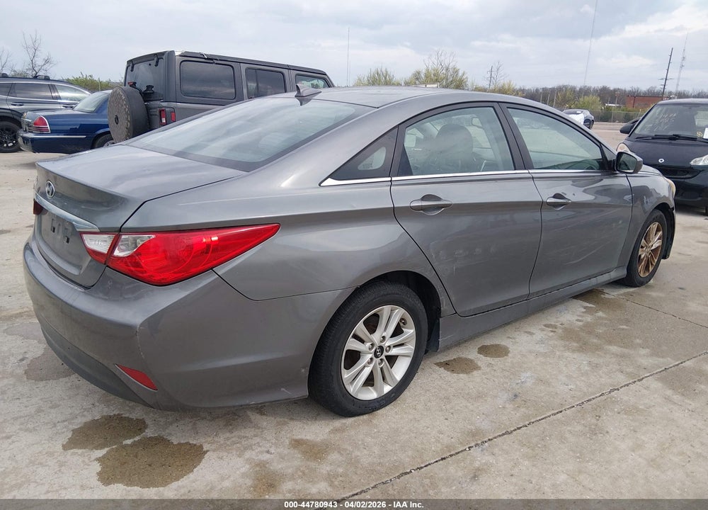 2014 HYUNDAI SONATA GLS VIN: 5NPEB4AC0EH832223