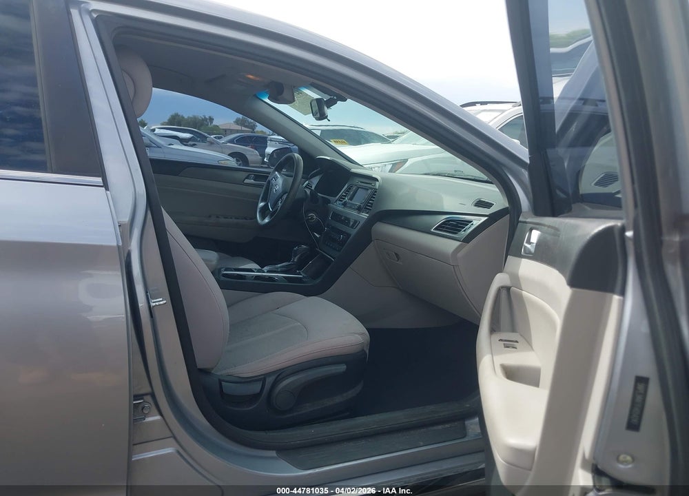 2015 HYUNDAI SONATA SPORT VIN: 5NPE34AF1FH054247