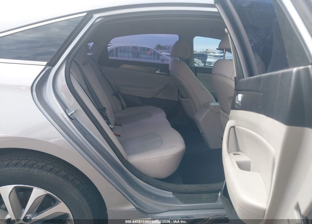 2015 HYUNDAI SONATA SPORT VIN: 5NPE34AF1FH054247