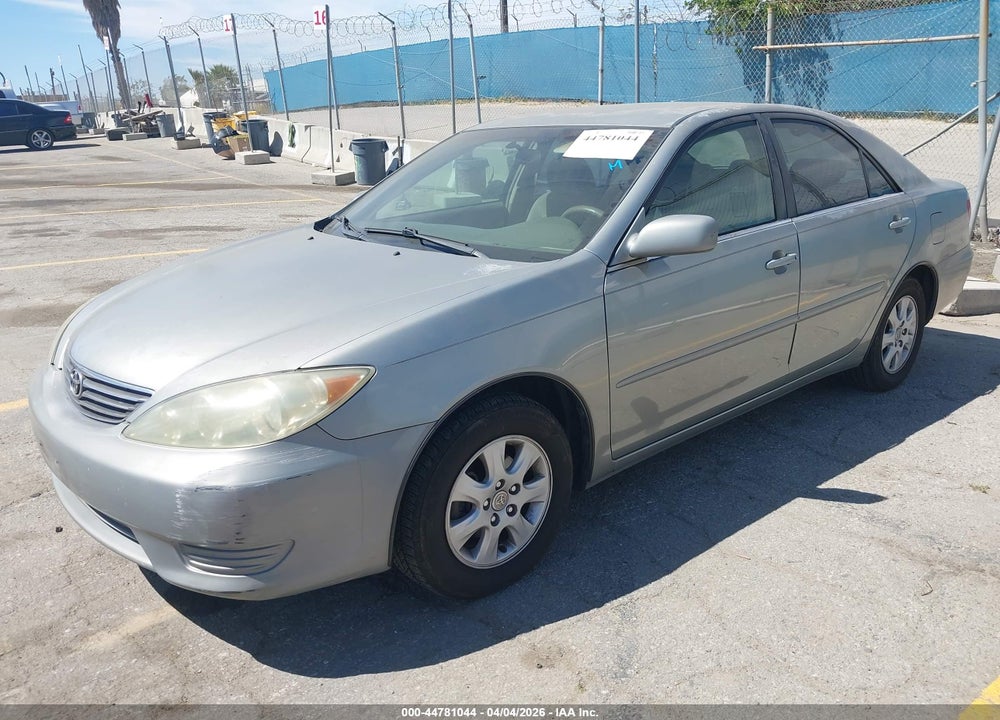 2005 TOYOTA CAMRY LE VIN: 4T1BE30K35U522940
