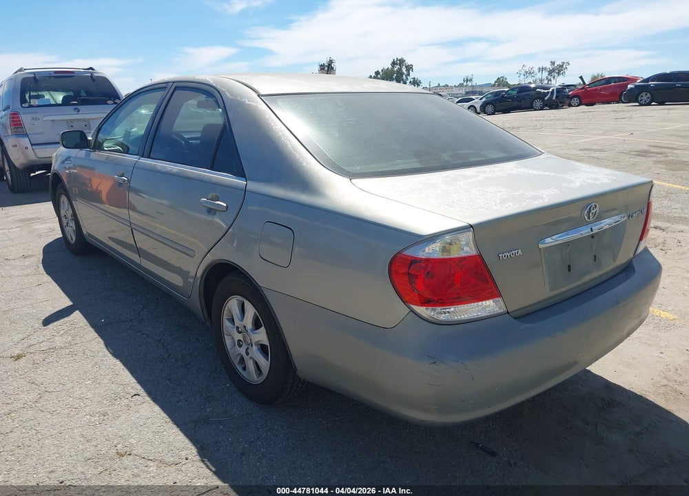 2005 TOYOTA CAMRY LE VIN: 4T1BE30K35U522940