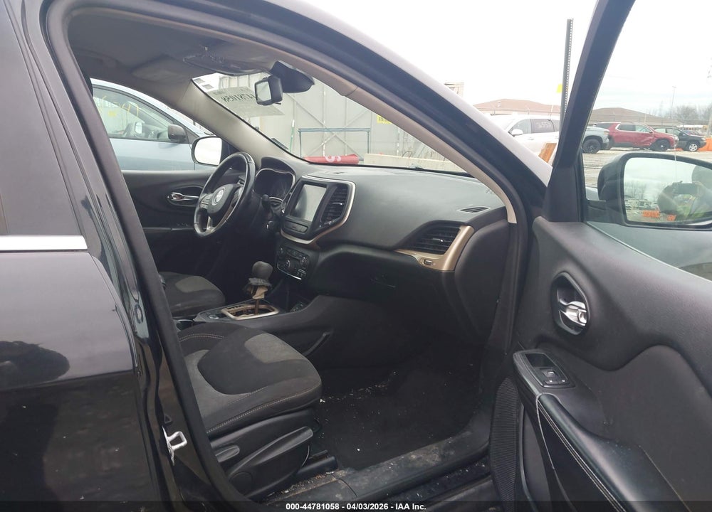 2014 JEEP CHEROKEE LATITUDE VIN: 1C4PJLCS1EW106052