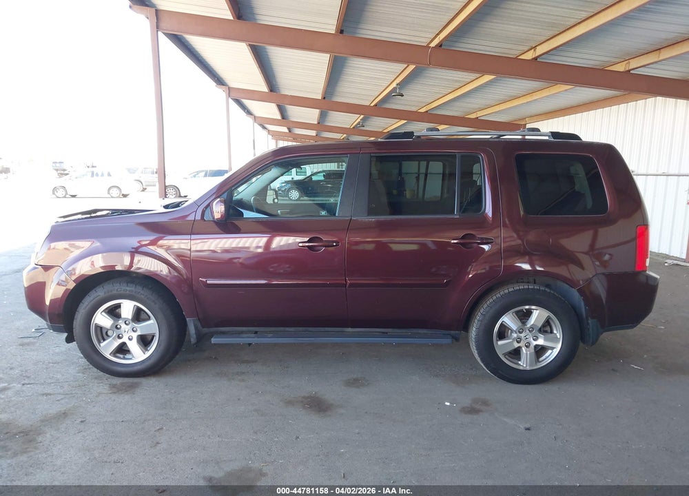 2011 HONDA PILOT EX VIN: 5FNYF4H45BB072493
