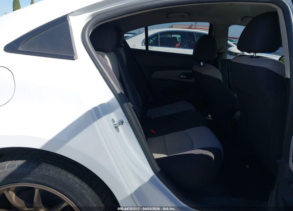 2015 CHEVROLET CRUZE L MANUAL VIN: 1G1P15SG3F7210197
