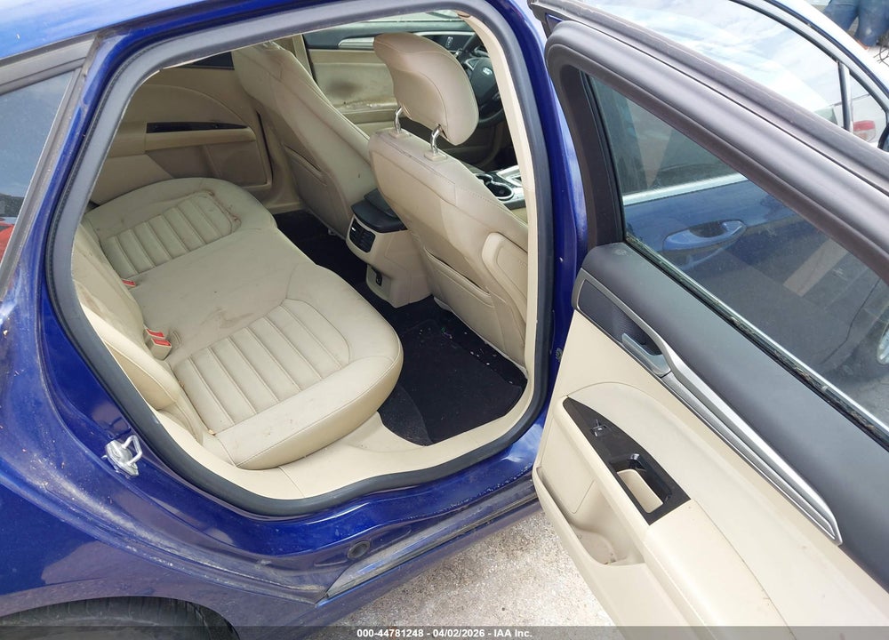 2014 FORD FUSION SE VIN: 1FA6P0HD4E5370915