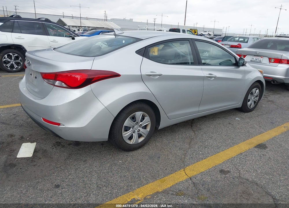 2016 HYUNDAI ELANTRA SE VIN: 5NPDH4AE6GH666188