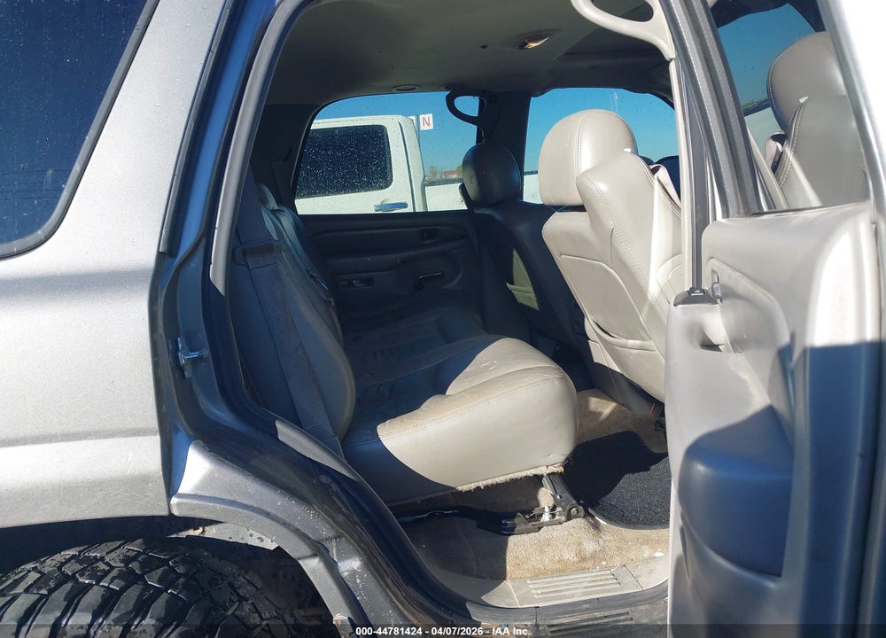 2005 GMC YUKON DENALI VIN: 1GKEK63U45J244449