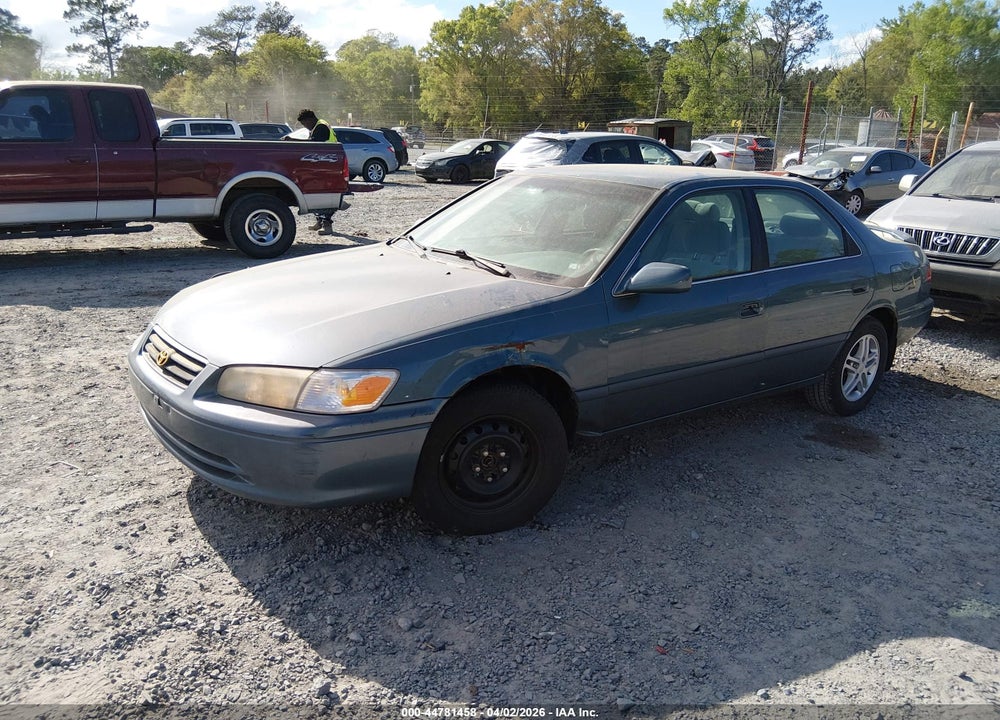 2001 TOYOTA CAMRY LE VIN: 4T1BG22K71U847909