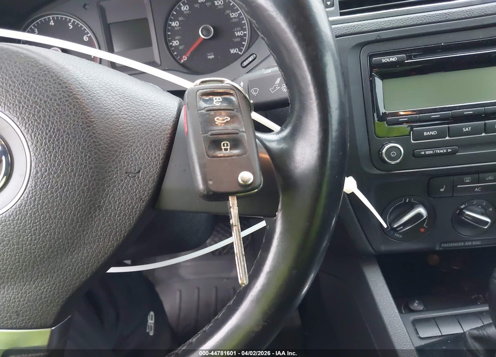 2011 VOLKSWAGEN JETTA 2.5L SE VIN: 3VWDZ7AJ6BM319245