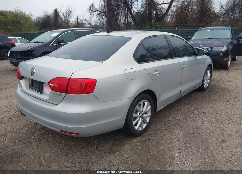 2011 VOLKSWAGEN JETTA 2.5L SE VIN: 3VWDZ7AJ6BM319245