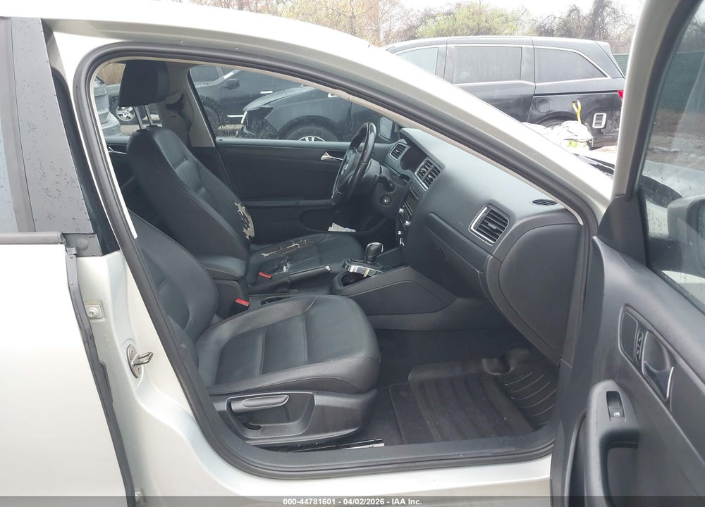 2011 VOLKSWAGEN JETTA 2.5L SE VIN: 3VWDZ7AJ6BM319245