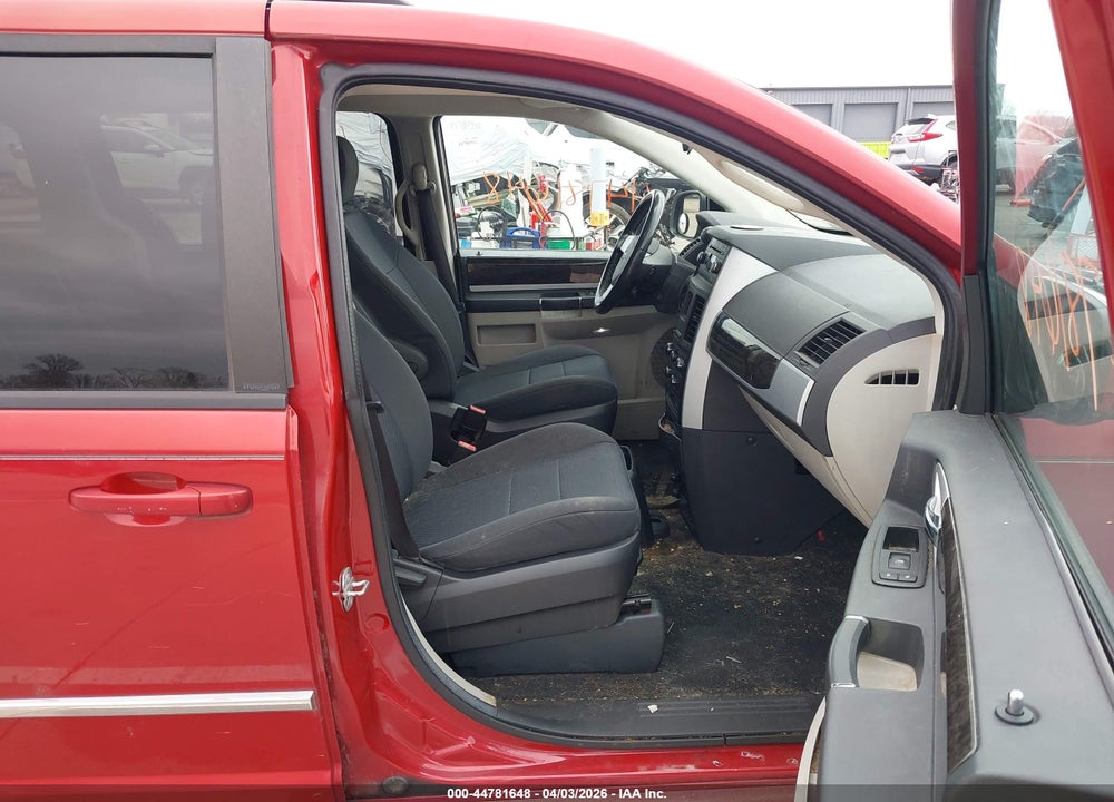 2010 DODGE GRAND CARAVAN SXT VIN: 2D4RN5D15AR114451