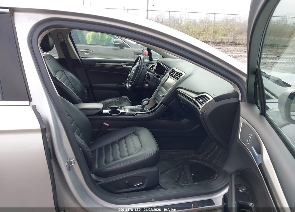 2014 FORD FUSION SE VIN: 3FA6P0HD0ER225531