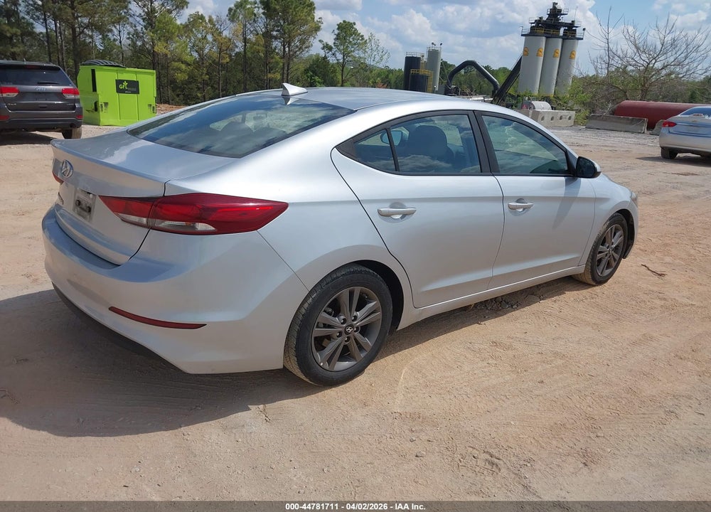 2018 HYUNDAI ELANTRA SEL VIN: 5NPD84LF3JH333718