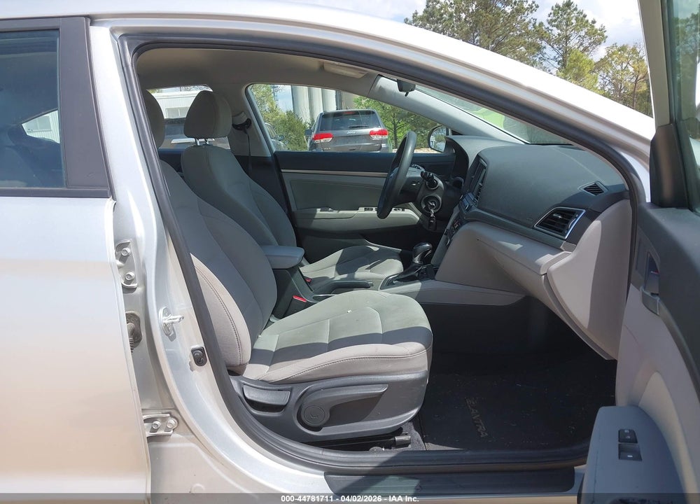 2018 HYUNDAI ELANTRA SEL VIN: 5NPD84LF3JH333718