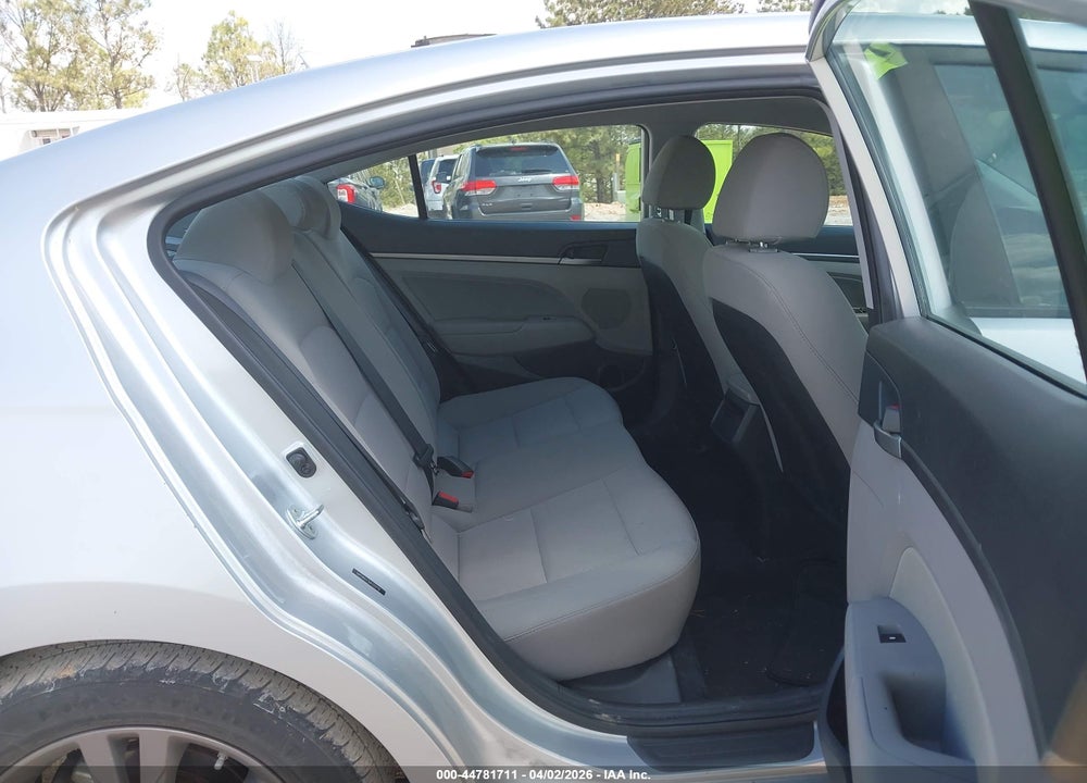 2018 HYUNDAI ELANTRA SEL VIN: 5NPD84LF3JH333718