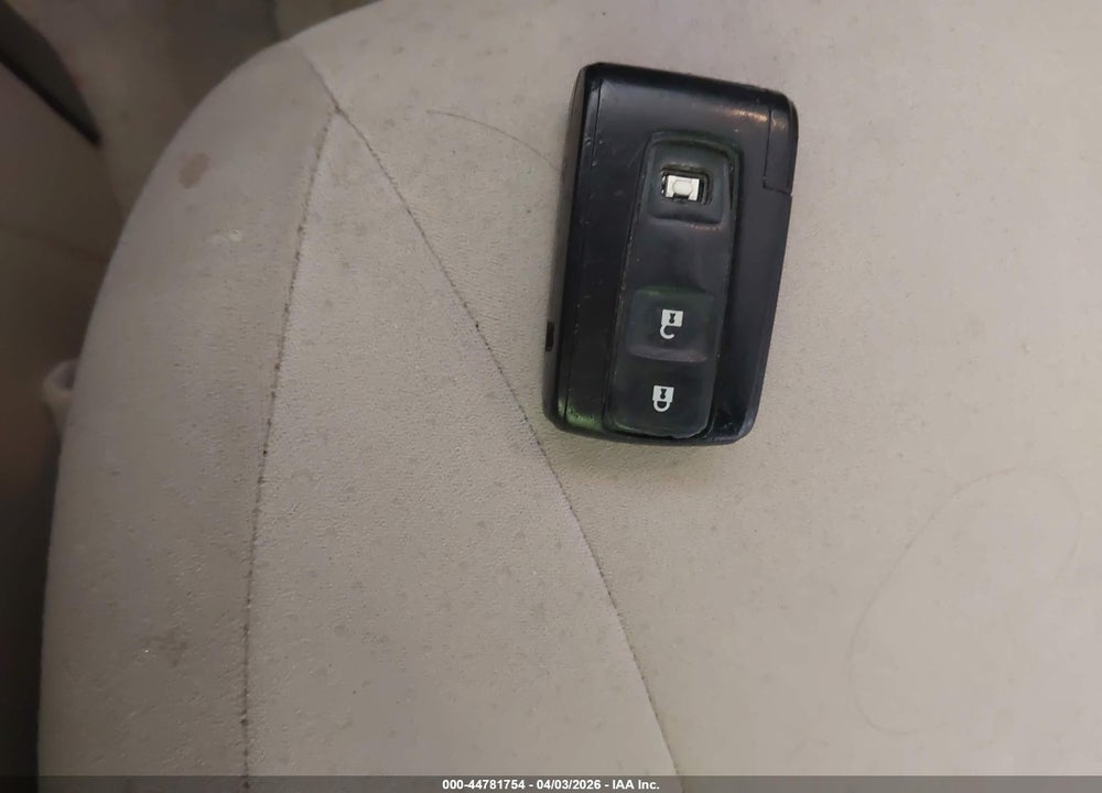 2004 TOYOTA PRIUS VIN: JTDKB20U840019581