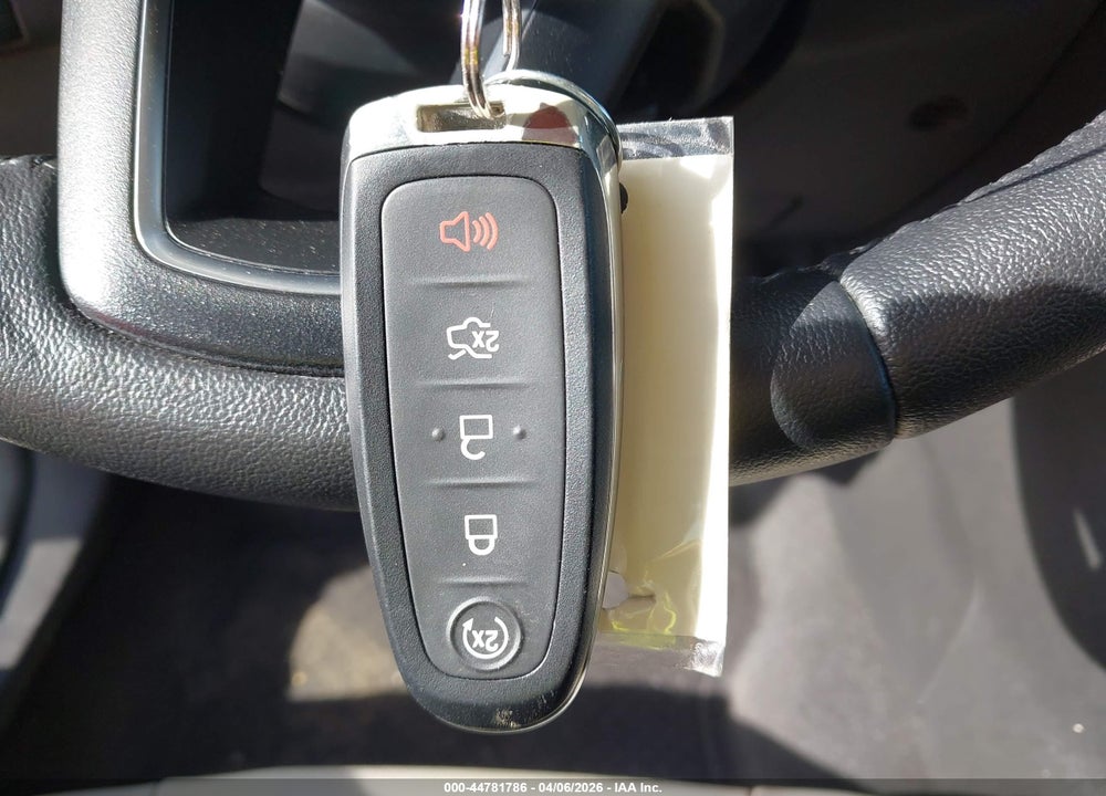 2018 FORD FOCUS TITANIUM VIN: 1FADP3N2XJL273283