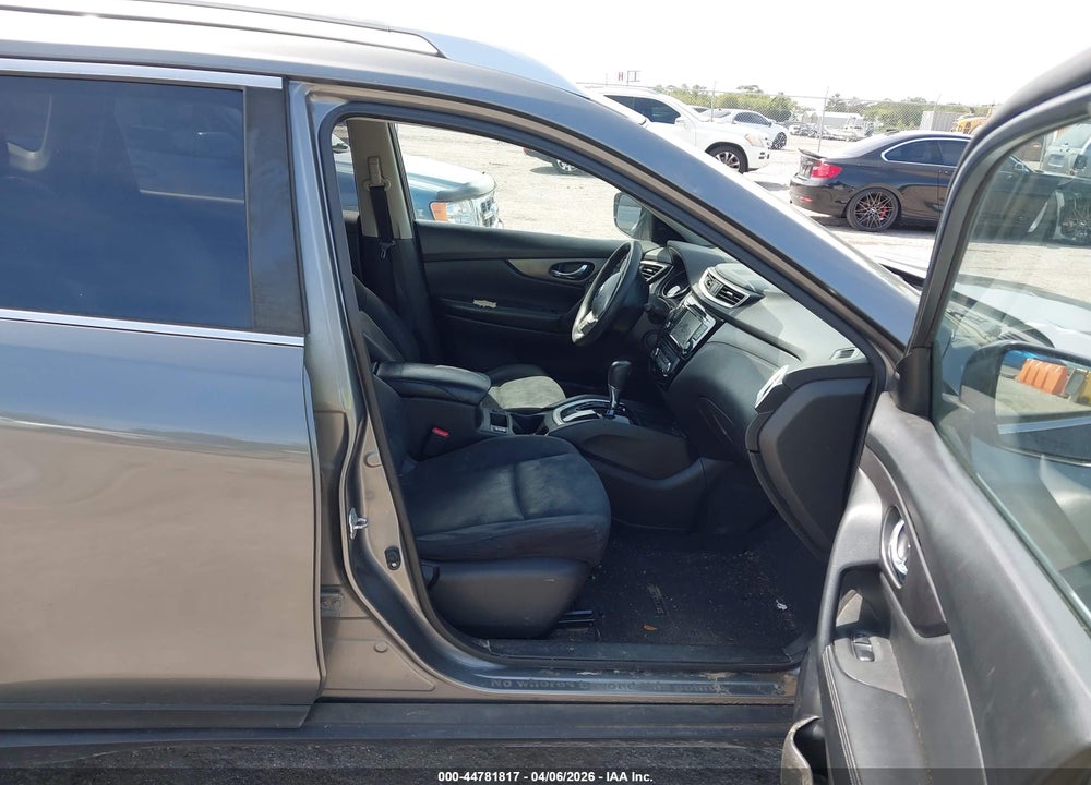 2016 NISSAN ROGUE SV VIN: JN8AT2MTXGW012082