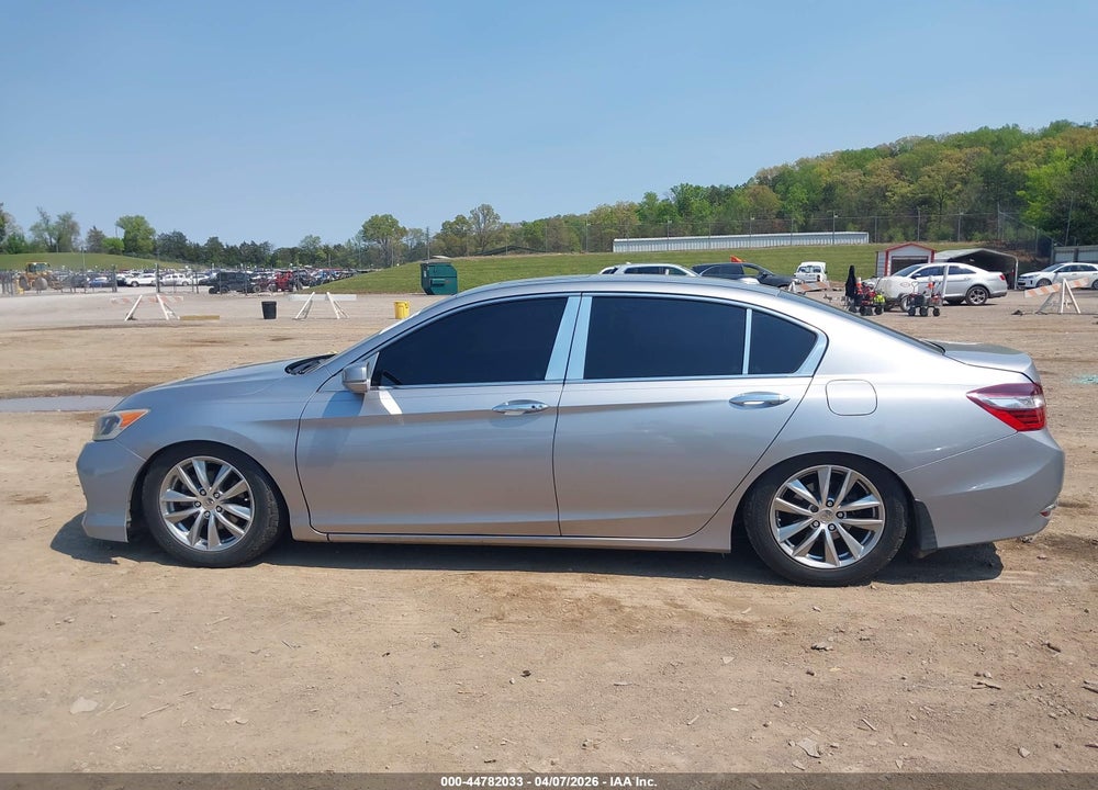 2017 HONDA ACCORD EX VIN: 1HGCR2F70HA132766