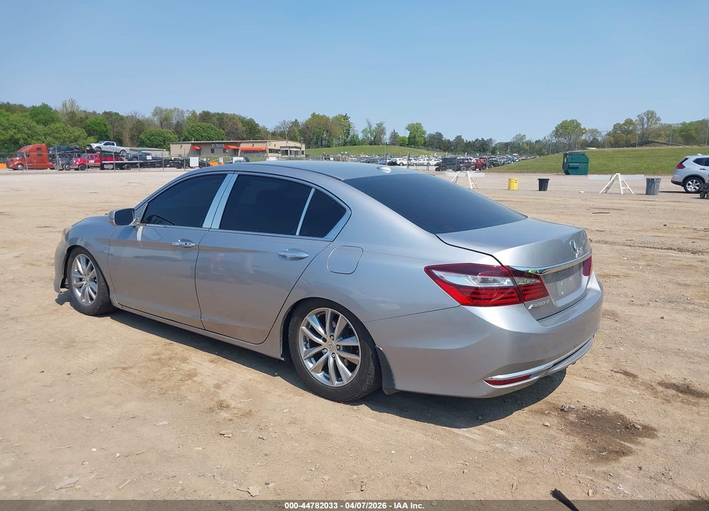 2017 HONDA ACCORD EX VIN: 1HGCR2F70HA132766