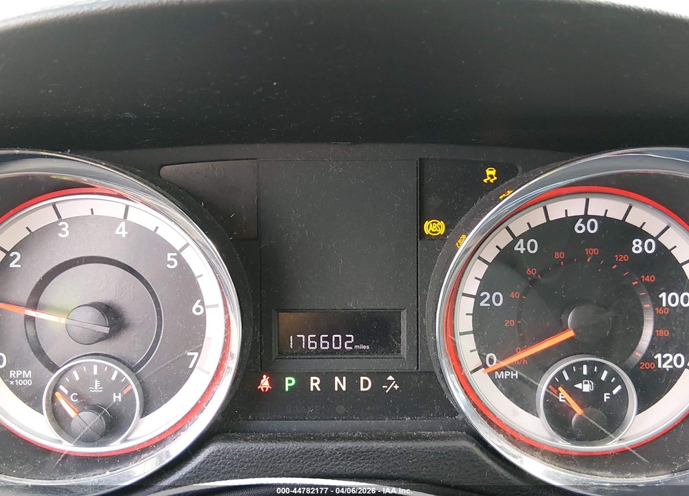 2011 DODGE GRAND CARAVAN MAINSTREET VIN: 2D4RN3DG1BR697661