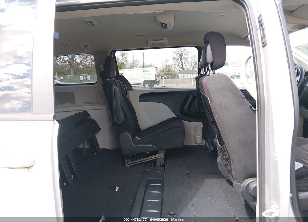 2011 DODGE GRAND CARAVAN MAINSTREET VIN: 2D4RN3DG1BR697661