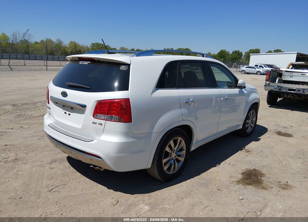 2012 KIA SORENTO SX V6 VIN: 5XYKW4A21CG262994