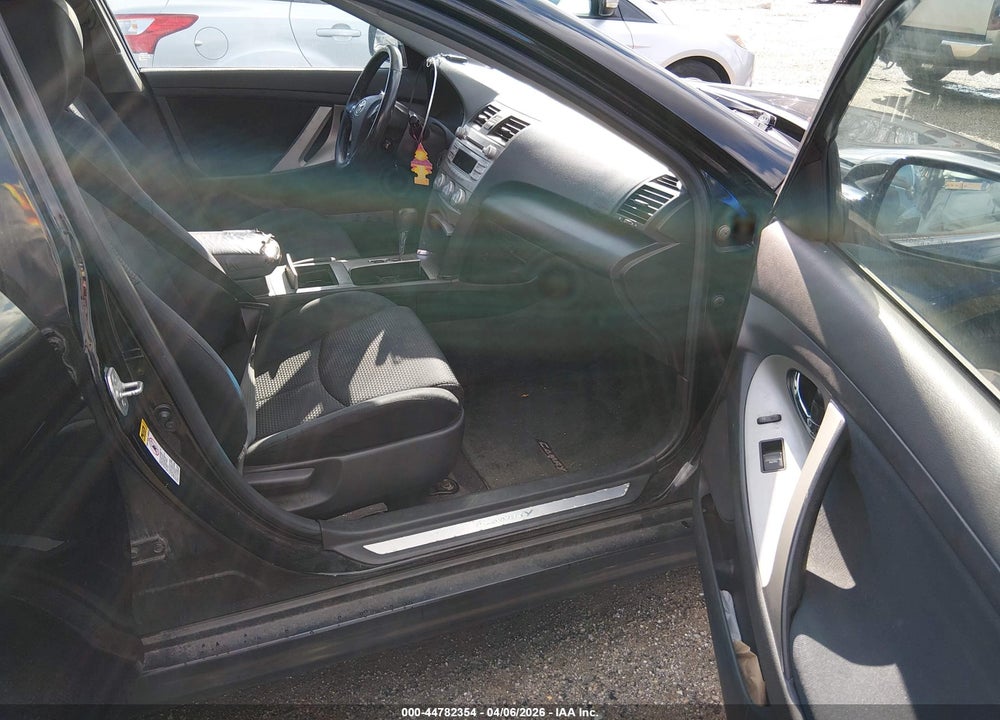 2011 TOYOTA CAMRY SE VIN: 4T1BF3EK3BU210232
