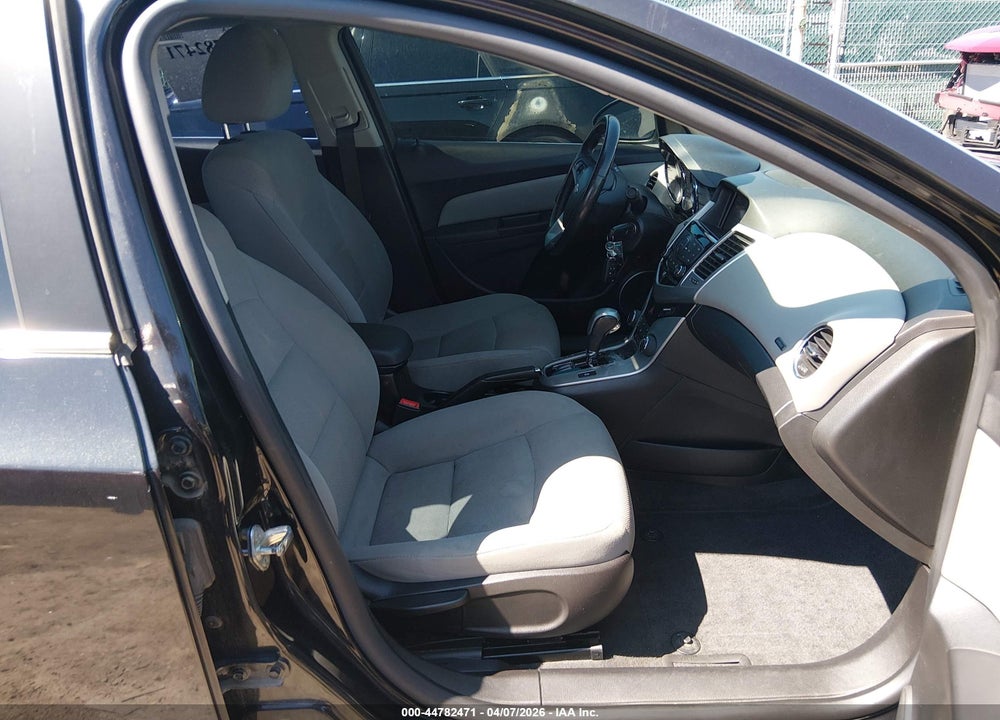 2014 CHEVROLET CRUZE 1LT AUTO VIN: 1G1PC5SB9E7310690