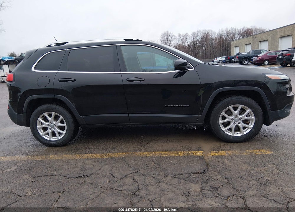 2018 JEEP CHEROKEE LATITUDE 4X4 VIN: 1C4PJMCB4JD561134