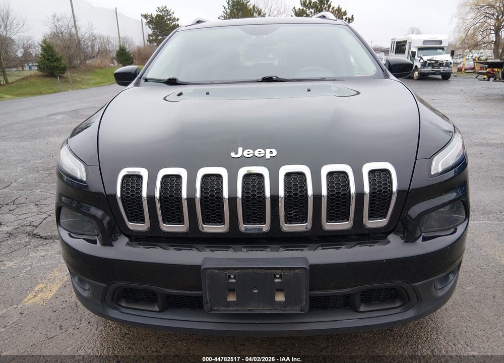 2018 JEEP CHEROKEE LATITUDE 4X4 VIN: 1C4PJMCB4JD561134
