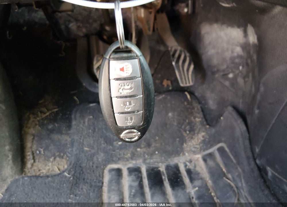 2015 NISSAN ROGUE SL VIN: 5N1AT2MV8FC820729