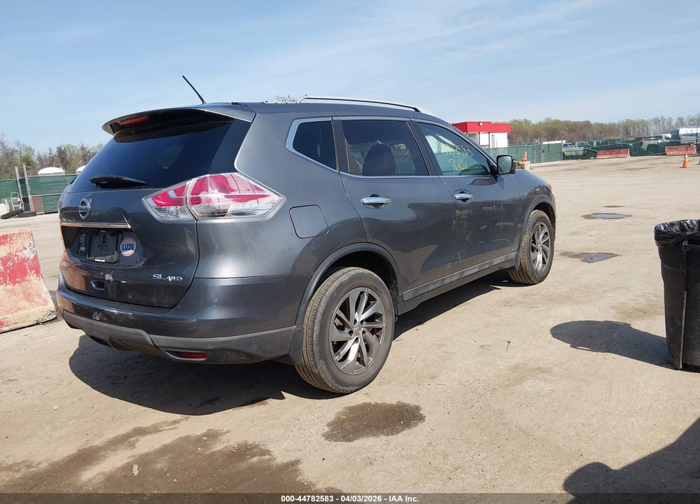 2015 NISSAN ROGUE SL VIN: 5N1AT2MV8FC820729