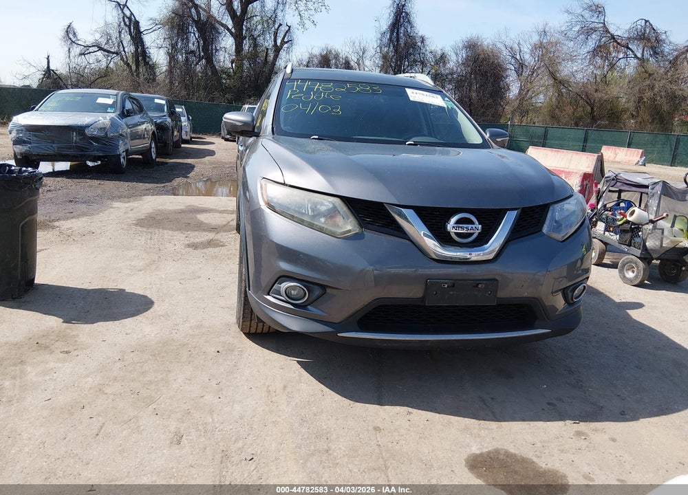 2015 NISSAN ROGUE SL VIN: 5N1AT2MV8FC820729
