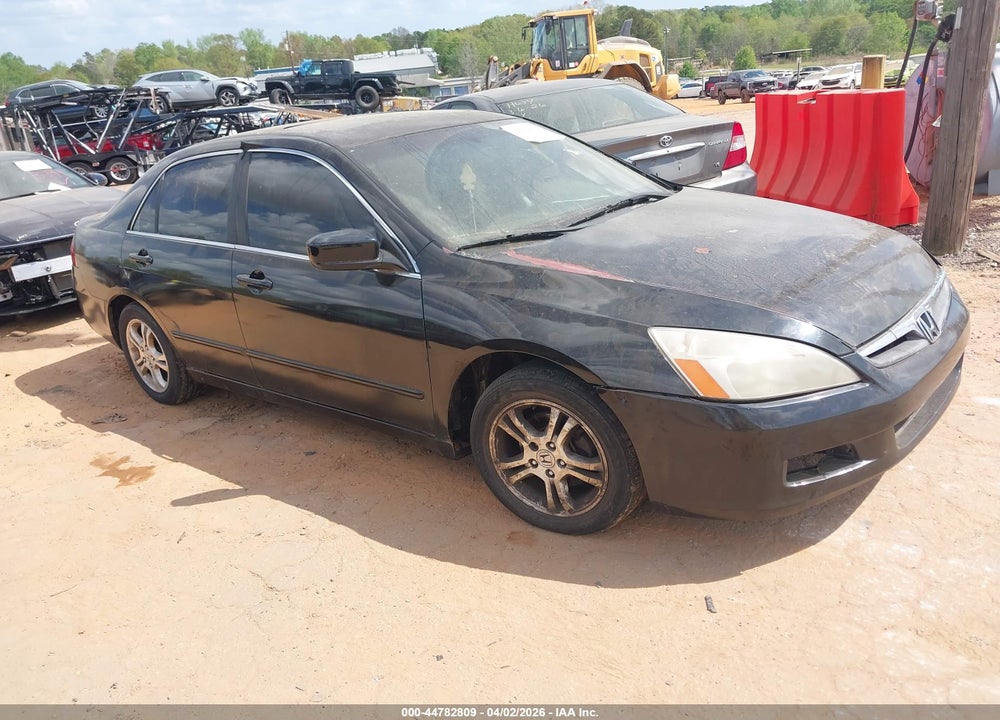 2007 HONDA ACCORD 2.4 EX VIN: JHMCM56837C002179