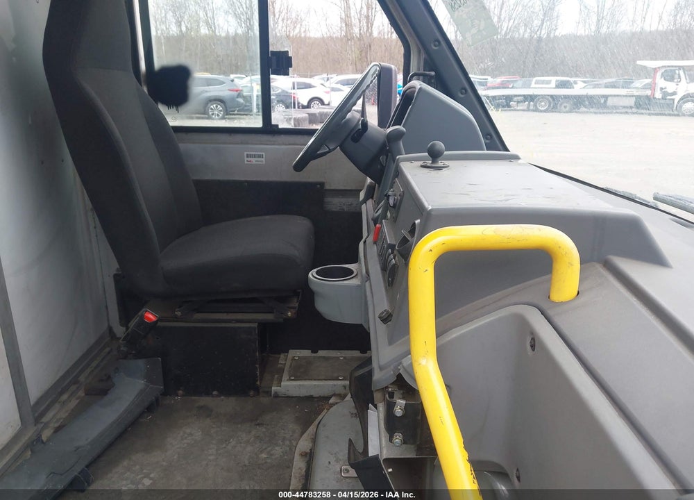 2016 ISUZU NPR VIN: JALB4T174G7W01647
